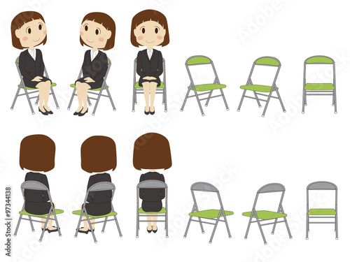 就職活動でパイプ椅子に座る女子