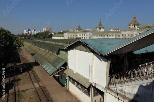 Der Bahnhof von Rangun in Myanmar