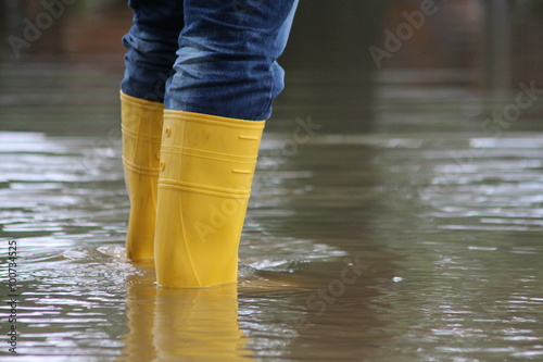 Buty w powodzi