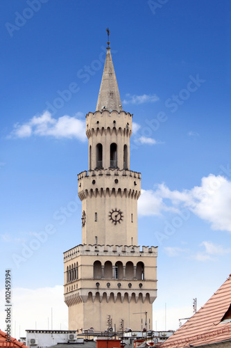 Wieża opolskiego ratusza.
