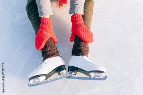 Tilted blue version, ice skates with reflection