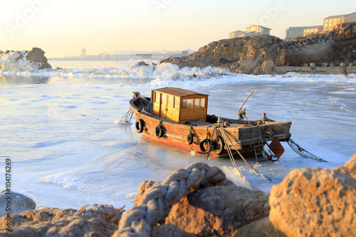 In winter, the sea fishing boat