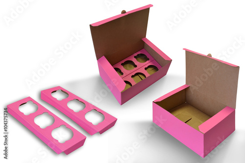 Розовая коробка