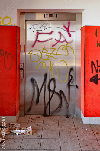 Lift, Stiegenhaus, Vandalismus 