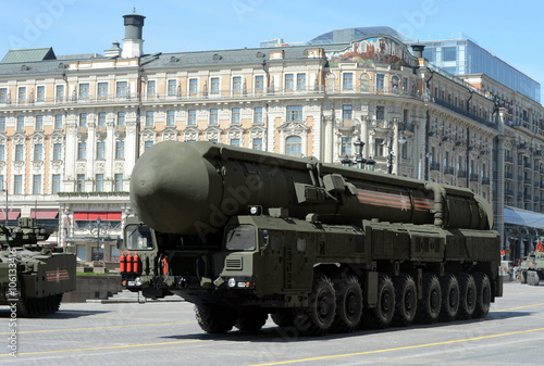 The "Topol-M" (SS-27 "Sickle B") intercontinental ballistic nuclear missile complex strategic purpose. 