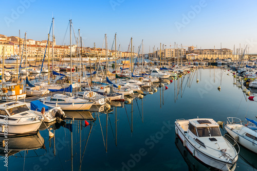 Port de plaisance de Sète dans l'Hérault, en Occitanie, France