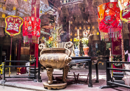 inside the chinese temple