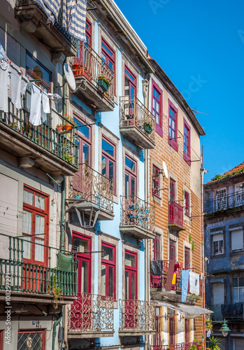 Façades colorées du Vieux Porto