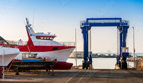 Chantier naval à Sète, dans l'Herault en Languedoc, Occitanie en France