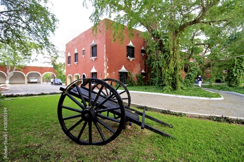 Hacienda Teya gardens and architecture