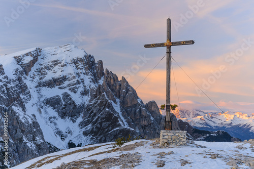 Gipfelkreuz Bergleuchten Südtirol Dolomiten Alpen - alps Dolomiti winter summit cross