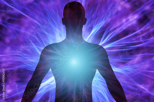 Cuerpo humano con rayos de energía