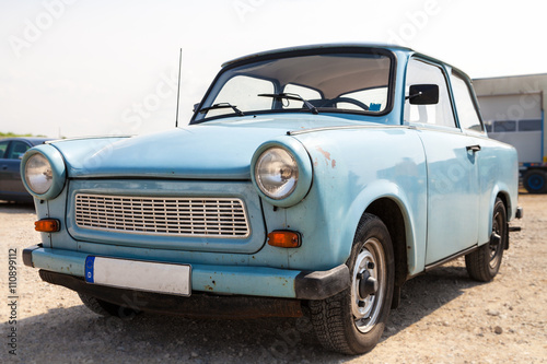 blauer Trabant 