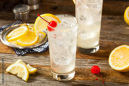 Refreshing Classic Tom Collins Cocktail