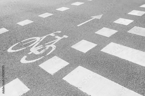 Marking bicycle paths and pedestrian crossing