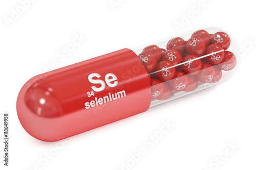 Capsule with Se selenium element Dietary supplement, 3D renderin