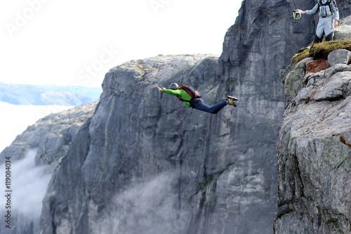 Basejumper in Norway