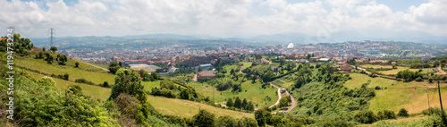 Oviedo Panorama vom Monte Naranco Spanien Nordspanien Asturien (Asturias)