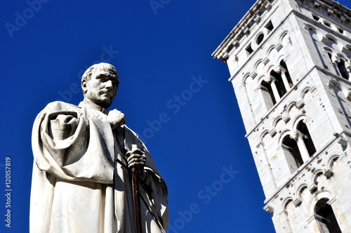 Lucca - Statue des Francesco Burlamacchi auf der Piazza San Michele