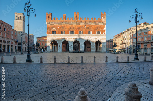 Piacenza, Palazzo Gotico