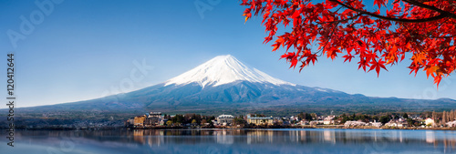 Berg Fuji Panorama im Herbst