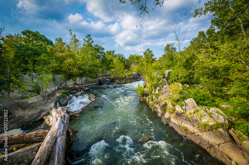 Rapids in the Potomac River at Great Falls, seen from Olmsted Is