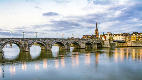 オランダ マーストリヒトの聖セルファース橋