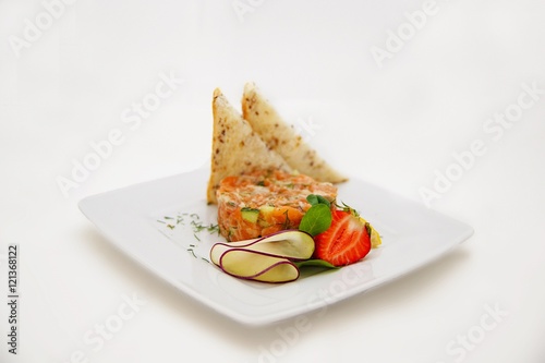 tatar z łososia / salmon tartare