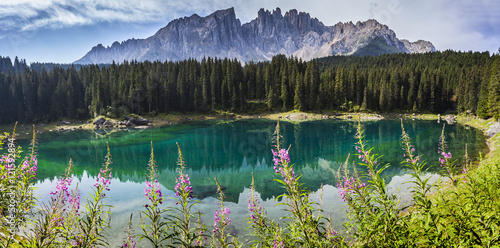 Dolomites: the beautiful colors of the lake Carezza