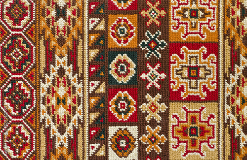 Machine woven rug pattern