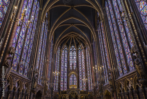  Sainte-Chapelle (Holy Chapel)