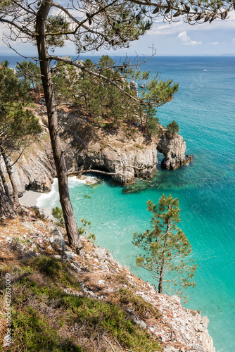 l'Île Vierge de St Hernot depuis le GR34 - Presqu'Île de Crozon en Bretagne 