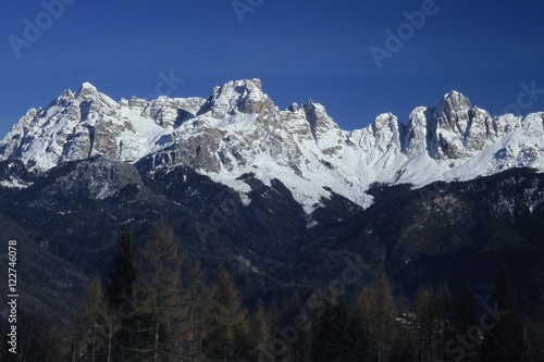 parco nazionale dolomiti bellunesi crinale alpino veneto