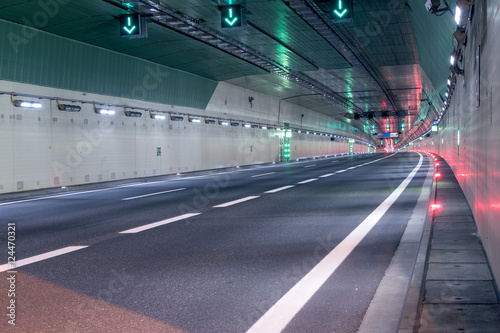 No traffic in the road tunnel