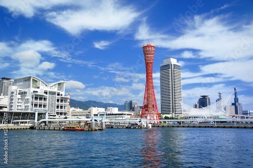 快晴の神戸港