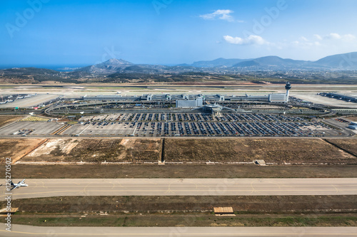 Widok na terminal lotniska Markopoulo w Ateny, Grecja