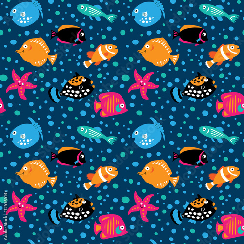 Seamless template with the characters of marine life