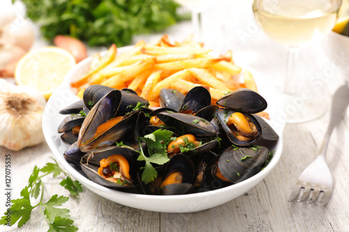 mussel and french fries