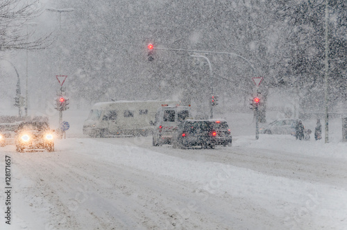 Verkehrschaos durch Schneetreiben