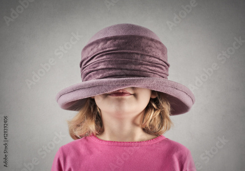 Children with violet hat