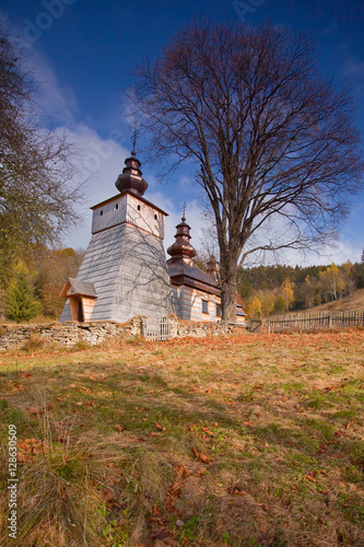 Pejzaż górski z cerkwią