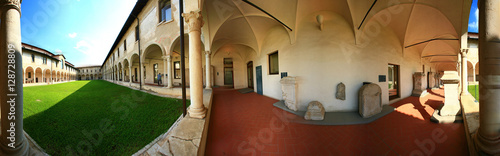 Brescia, chiostro di Santa Giulia a 360