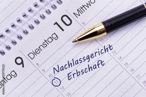 Erbschaft und Testament markiert im Terminkalender