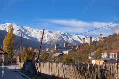 Kaukaz - Gruzja w zimowej szacie. Caucassus mountains in Georgia.