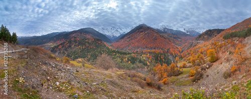 Gruzja piekną jesienią. A beautifull autumn in Georgia.