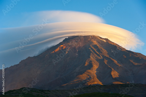 Koryaksky volcano in a cloudy "cap", Kamchatka. _ Корякский вулкан в облачной "шапке", Камчатка.