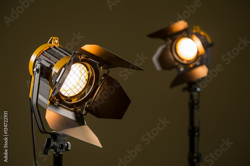 Two halogen spotlights with Fresnel lenses. Shooting in the Studio or in the interior. TV, movies, photos