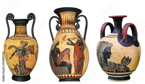 Starożytny grecki wazon na białym tle