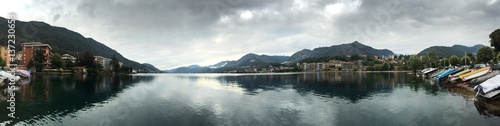 Panorama Ansicht Hafen in Omegna am Orta See