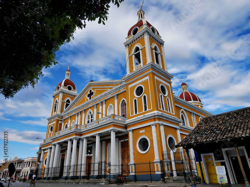 Kolonialflair in Nicaragua: Die Kathedrale in Granada
